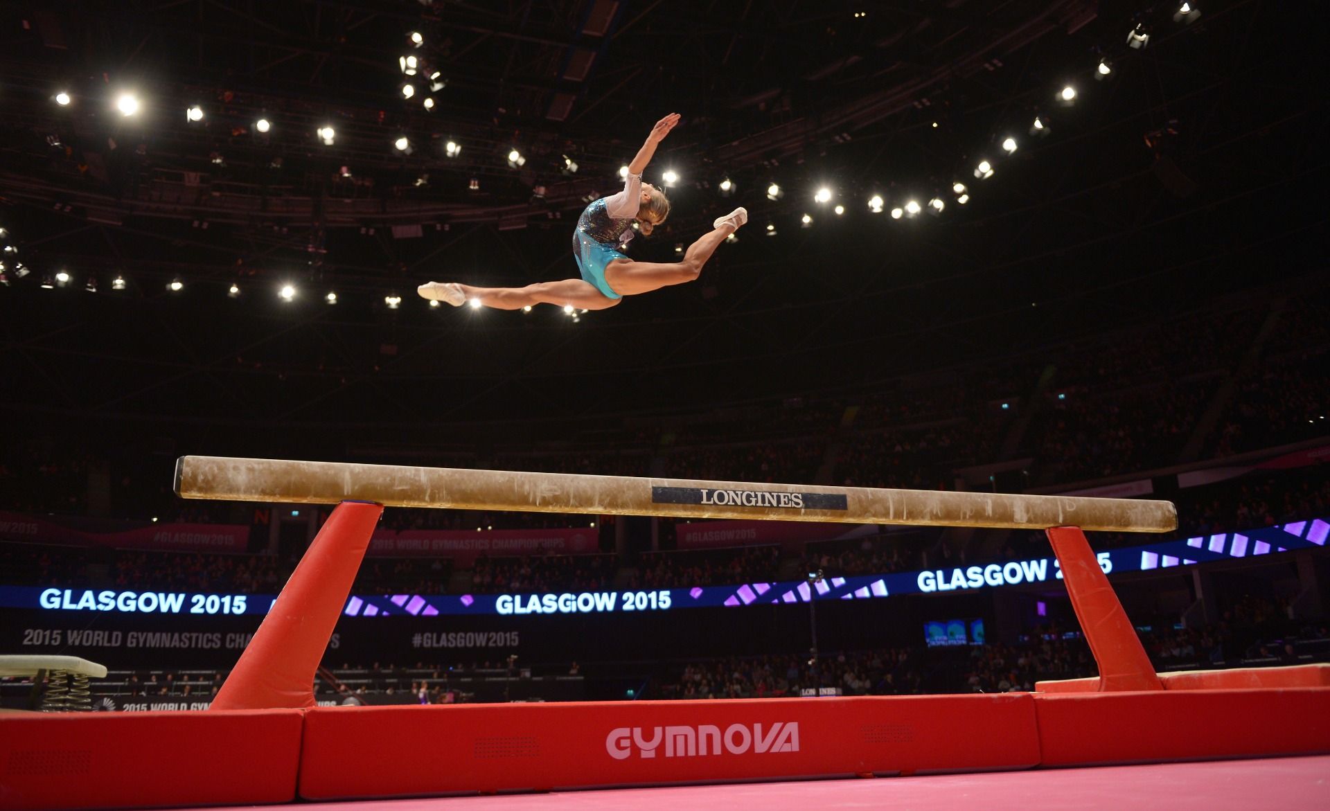 Fig sport en salle de gymnastique poutre de la concurrence - Chine Salle de  gym et de gymnastique du faisceau de biens prix