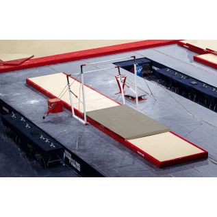 SET OF LANDING MATS FOR COMPETITION ASYMMETRIC BARS - 28 m²