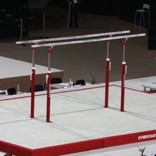 SET OF LANDING MATS FOR COMPETITION PARALLEL BARS - 41 m² - FIG Approved